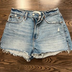 The Mom Short High Rise Curve Love